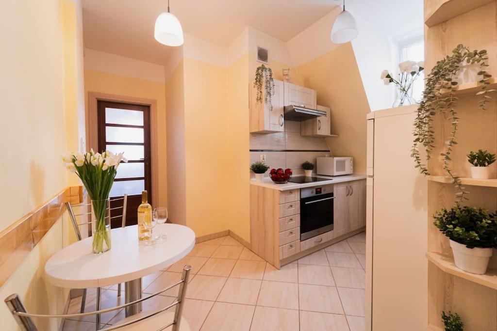 Market Square - Street Rynek 24 -2 Rooms فروتسواف المظهر الخارجي الصورة